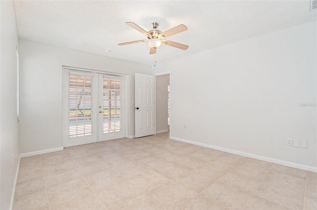 For Sale: $575,000 (4 beds, 2 baths, 1882 Square Feet)