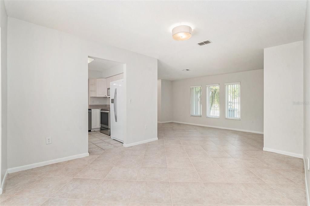 For Sale: $575,000 (4 beds, 2 baths, 1882 Square Feet)