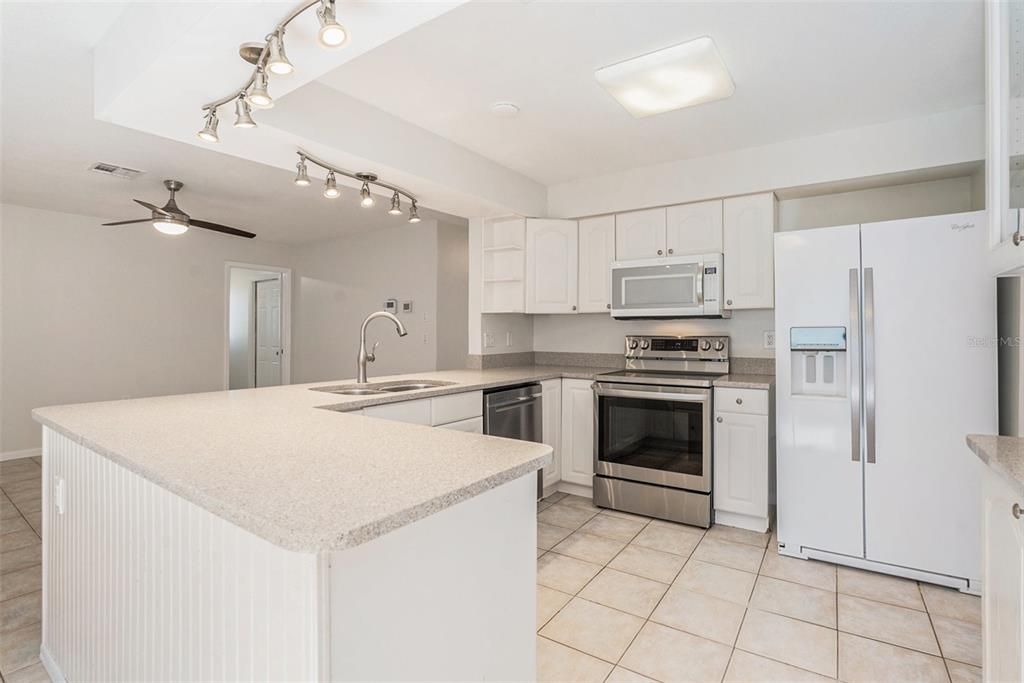 For Sale: $575,000 (4 beds, 2 baths, 1882 Square Feet)