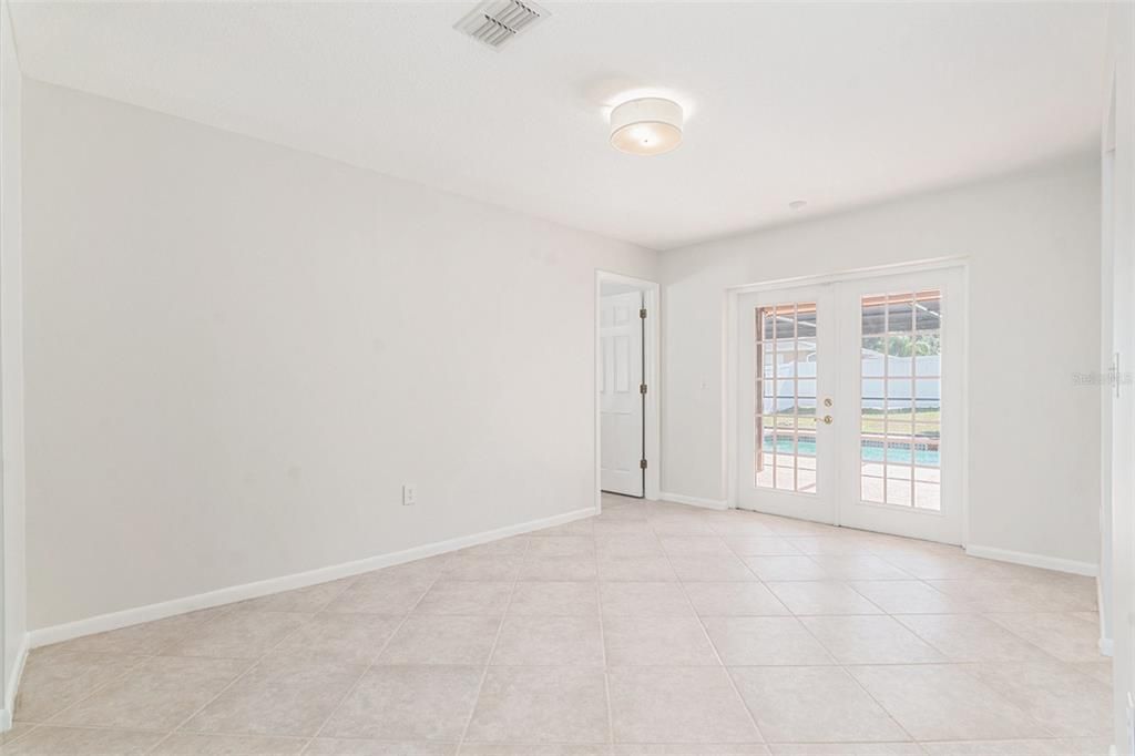 For Sale: $575,000 (4 beds, 2 baths, 1882 Square Feet)