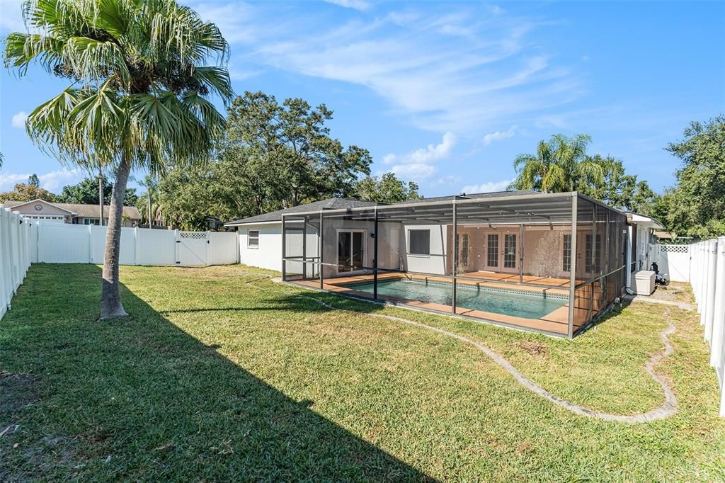 For Sale: $575,000 (4 beds, 2 baths, 1882 Square Feet)