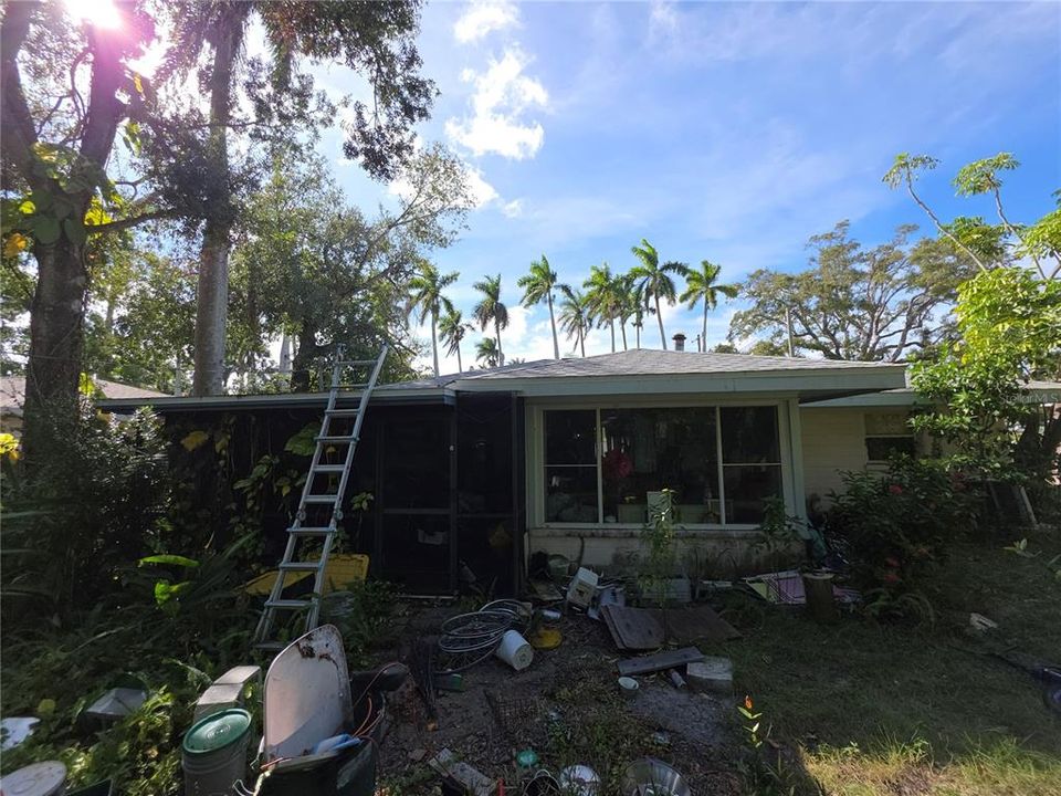 待售: $228,000 (2 贝兹, 1 浴室, 1370 平方英尺)