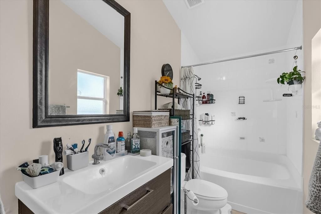 На продажу: $380,000 (3 спален, 2 ванн, 1266 Квадратных фут)