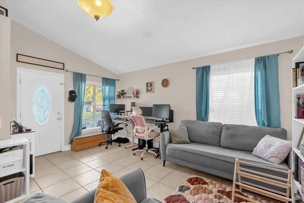 На продажу: $380,000 (3 спален, 2 ванн, 1266 Квадратных фут)