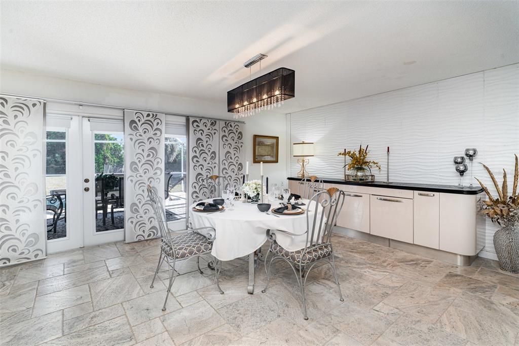 For Sale: $354,900 (3 beds, 2 baths, 1701 Square Feet)