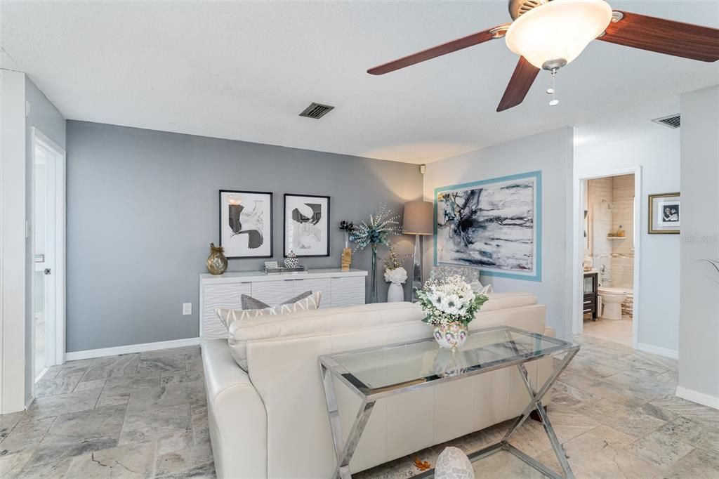 For Sale: $354,900 (3 beds, 2 baths, 1701 Square Feet)