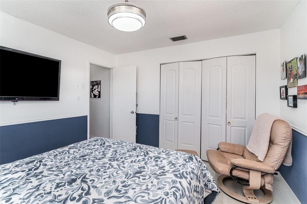 For Sale: $354,900 (3 beds, 2 baths, 1701 Square Feet)