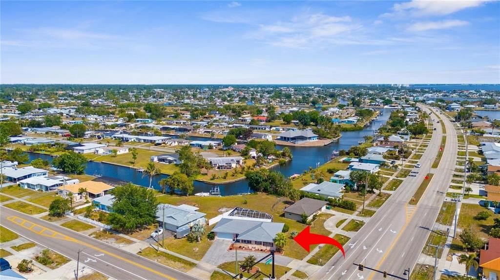 For Sale: $354,900 (3 beds, 2 baths, 1701 Square Feet)