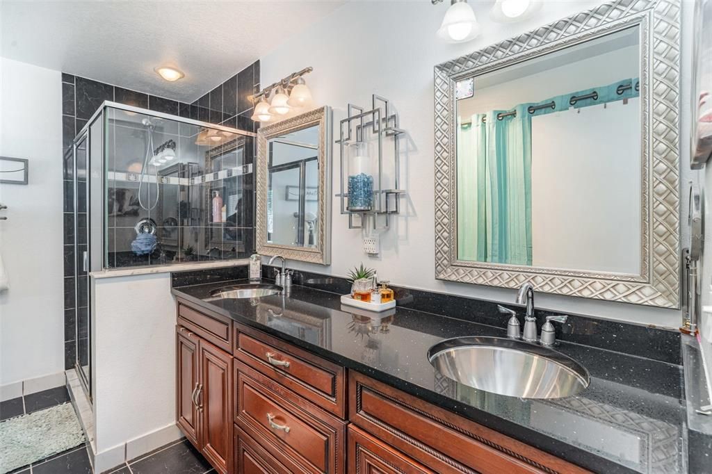 For Sale: $354,900 (3 beds, 2 baths, 1701 Square Feet)