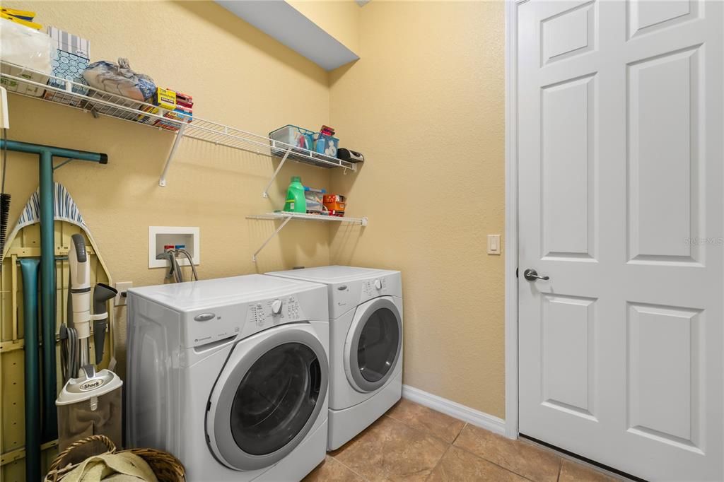 For Sale: $475,000 (3 beds, 2 baths, 2354 Square Feet)