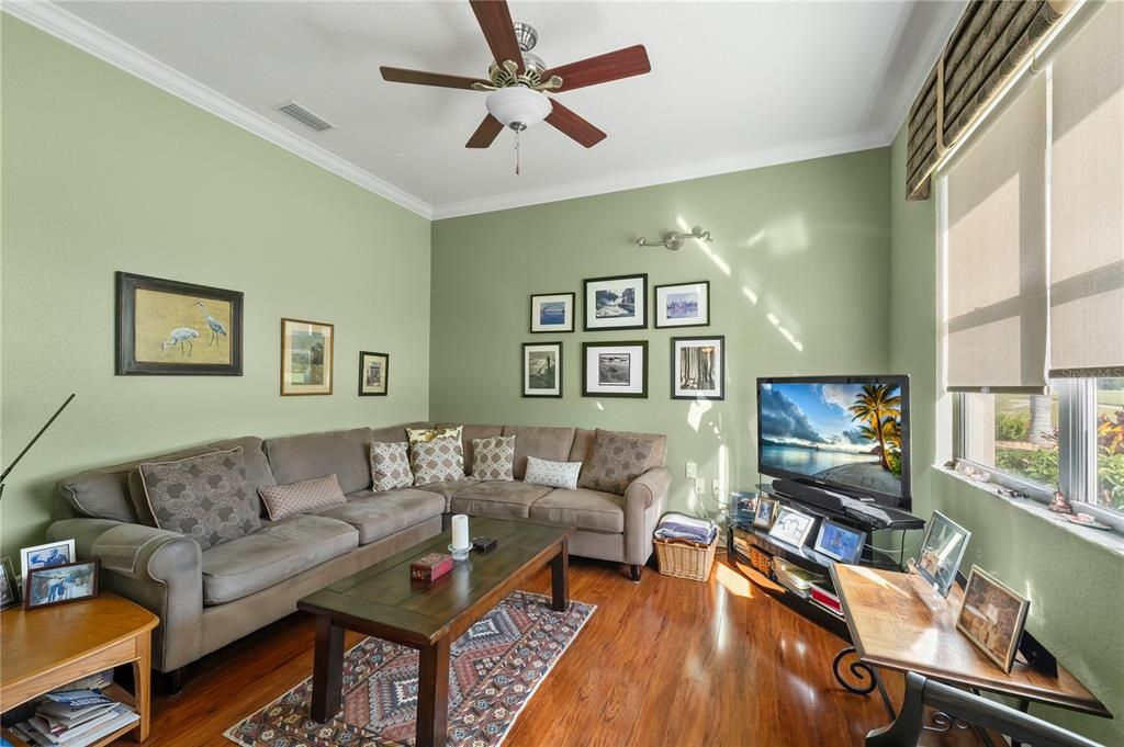 For Sale: $475,000 (3 beds, 2 baths, 2354 Square Feet)