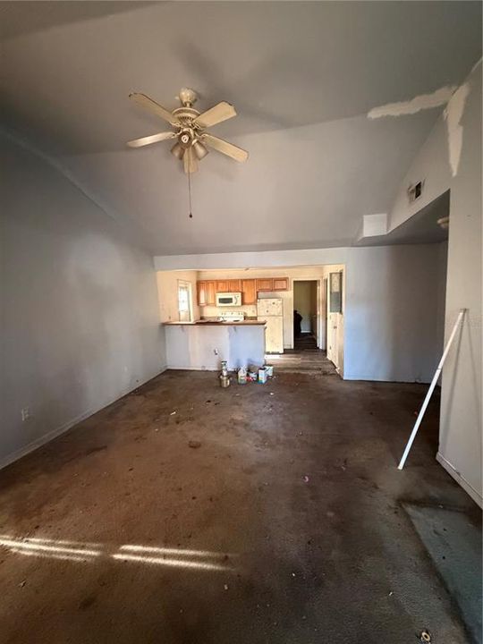 待售: $164,500 (3 贝兹, 2 浴室, 1040 平方英尺)