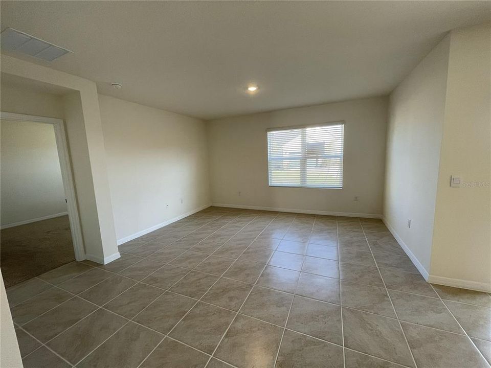 待售: $479,000 (4 贝兹, 2 浴室, 1846 平方英尺)