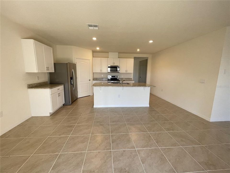 待售: $479,000 (4 贝兹, 2 浴室, 1846 平方英尺)