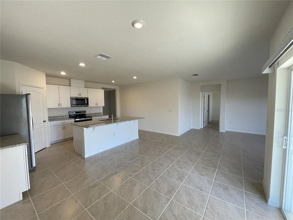 待售: $479,000 (4 贝兹, 2 浴室, 1846 平方英尺)