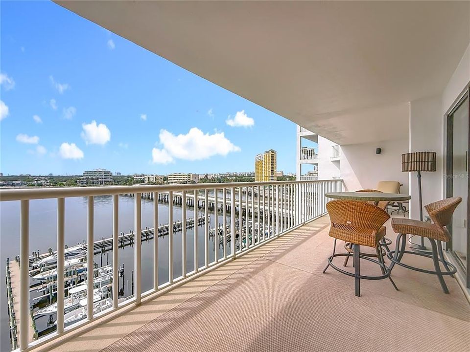 For Sale: $789,500 (3 beds, 2 baths, 1592 Square Feet)