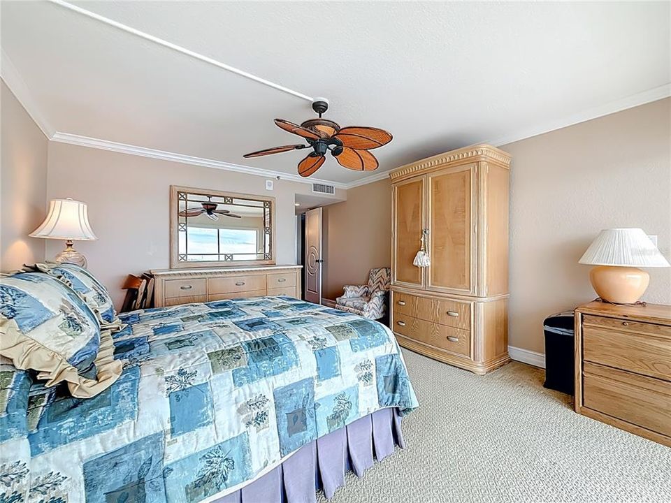 For Sale: $789,500 (3 beds, 2 baths, 1592 Square Feet)