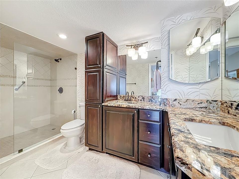 For Sale: $789,500 (3 beds, 2 baths, 1592 Square Feet)