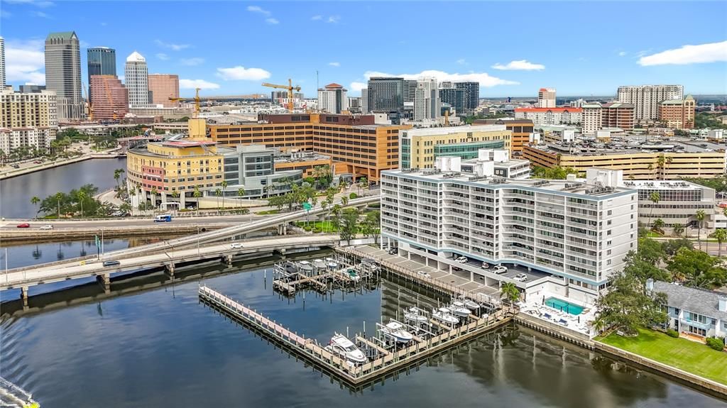 For Sale: $789,500 (3 beds, 2 baths, 1592 Square Feet)