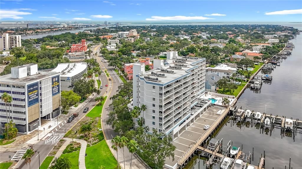 For Sale: $789,500 (3 beds, 2 baths, 1592 Square Feet)