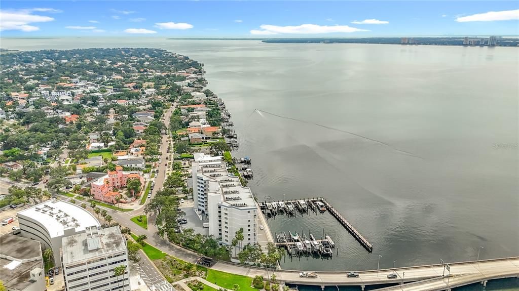 For Sale: $789,500 (3 beds, 2 baths, 1592 Square Feet)