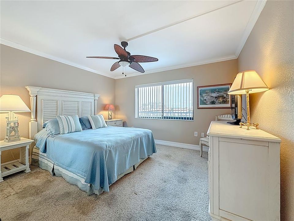 For Sale: $789,500 (3 beds, 2 baths, 1592 Square Feet)
