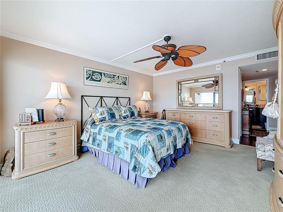 For Sale: $789,500 (3 beds, 2 baths, 1592 Square Feet)