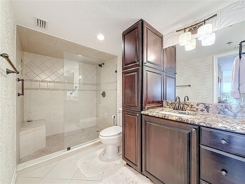 For Sale: $789,500 (3 beds, 2 baths, 1592 Square Feet)