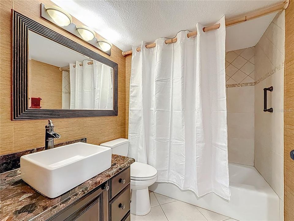 For Sale: $789,500 (3 beds, 2 baths, 1592 Square Feet)