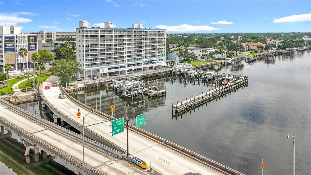 For Sale: $789,500 (3 beds, 2 baths, 1592 Square Feet)