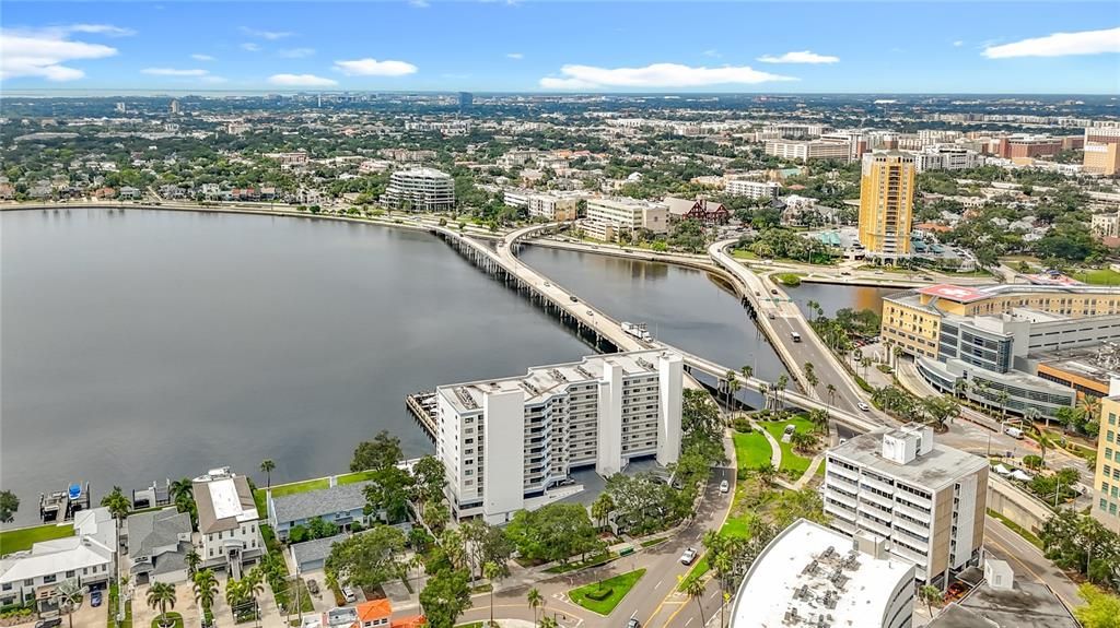 For Sale: $789,500 (3 beds, 2 baths, 1592 Square Feet)