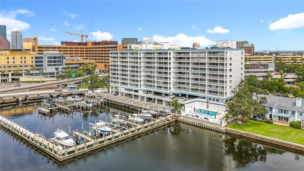 For Sale: $789,500 (3 beds, 2 baths, 1592 Square Feet)