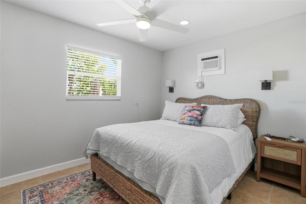 For Sale: $725,000 (3 beds, 3 baths, 1527 Square Feet)