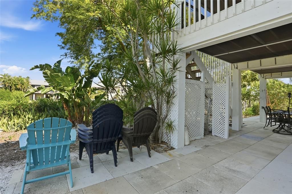 For Sale: $725,000 (3 beds, 3 baths, 1527 Square Feet)