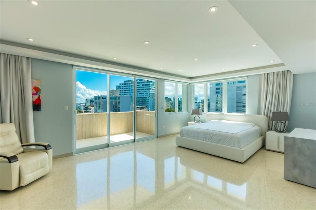 На продажу: $3,150,000 (5 спален, 4 ванн, 3892 Квадратных фут)