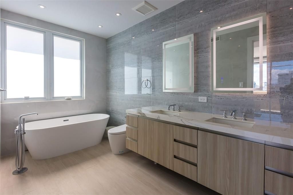 На продажу: $3,150,000 (5 спален, 4 ванн, 3892 Квадратных фут)