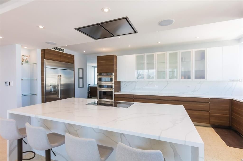 На продажу: $3,150,000 (5 спален, 4 ванн, 3892 Квадратных фут)