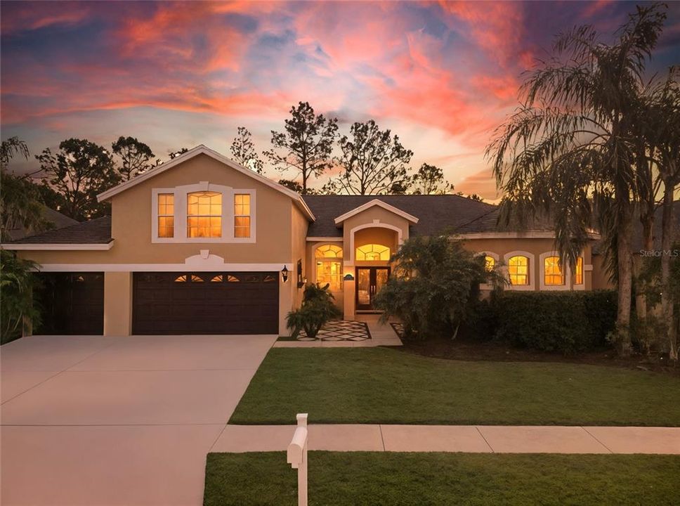 For Sale: $600,000 (5 beds, 3 baths, 3153 Square Feet)