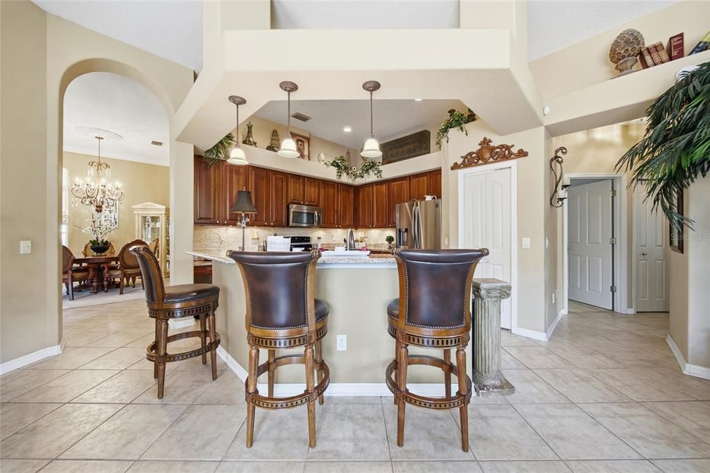 For Sale: $600,000 (5 beds, 3 baths, 3153 Square Feet)