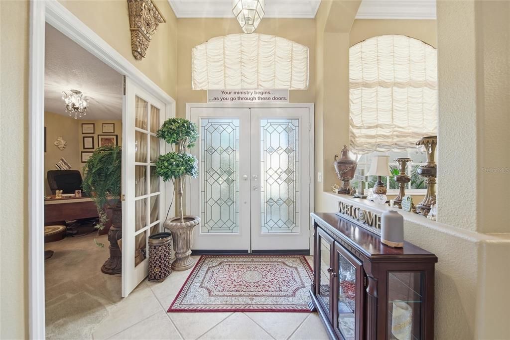 For Sale: $600,000 (5 beds, 3 baths, 3153 Square Feet)