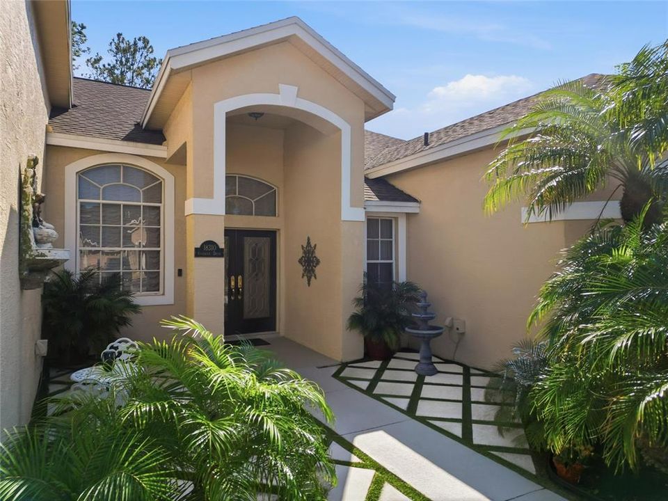 For Sale: $600,000 (5 beds, 3 baths, 3153 Square Feet)