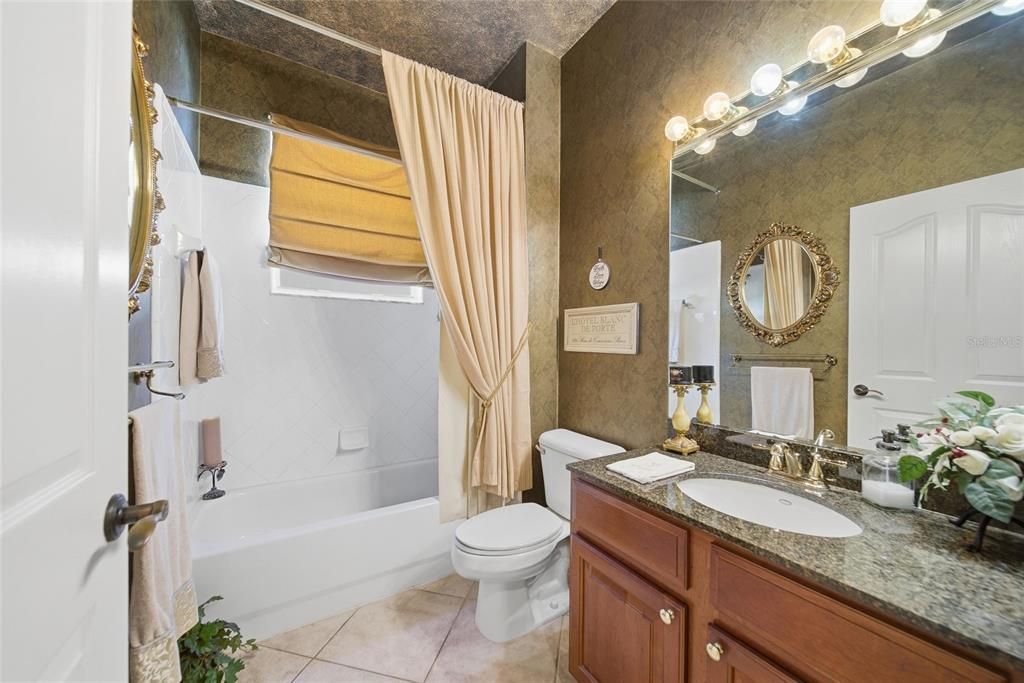 For Sale: $600,000 (5 beds, 3 baths, 3153 Square Feet)