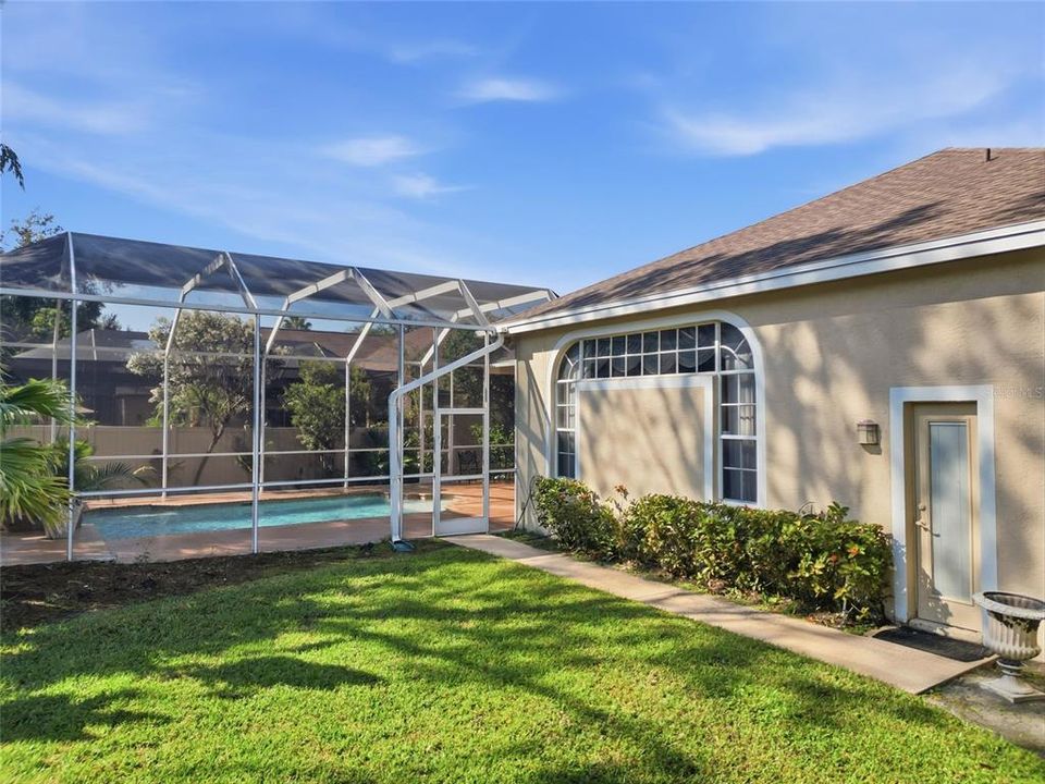 For Sale: $600,000 (5 beds, 3 baths, 3153 Square Feet)