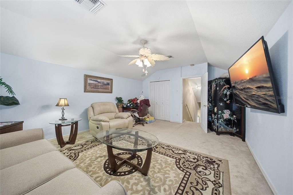 For Sale: $600,000 (5 beds, 3 baths, 3153 Square Feet)