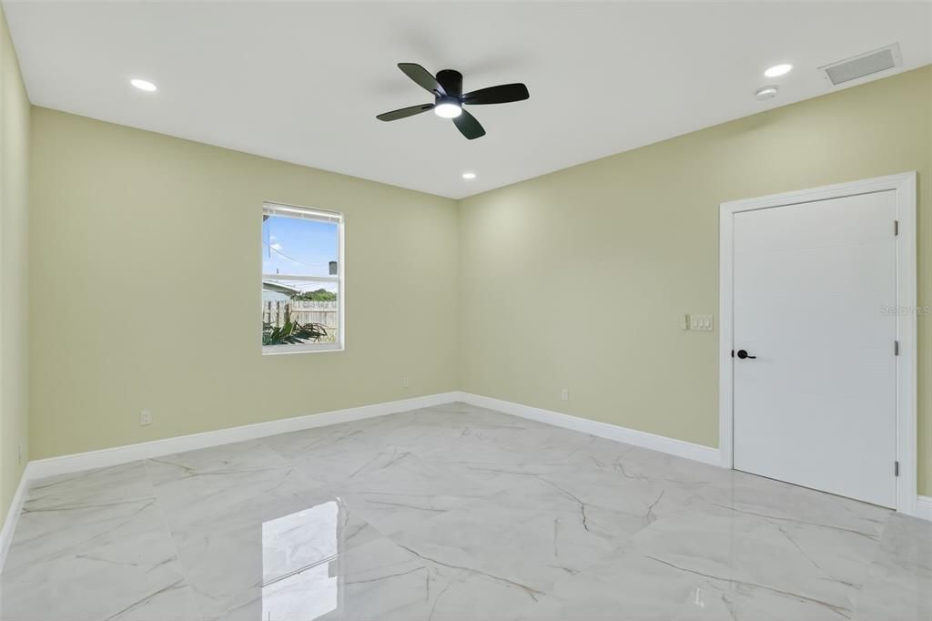 For Sale: $295,000 (3 beds, 2 baths, 1470 Square Feet)