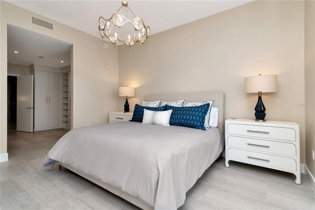 出租: $22,000 (3 贝兹, 3 浴室, 2940 平方英尺)