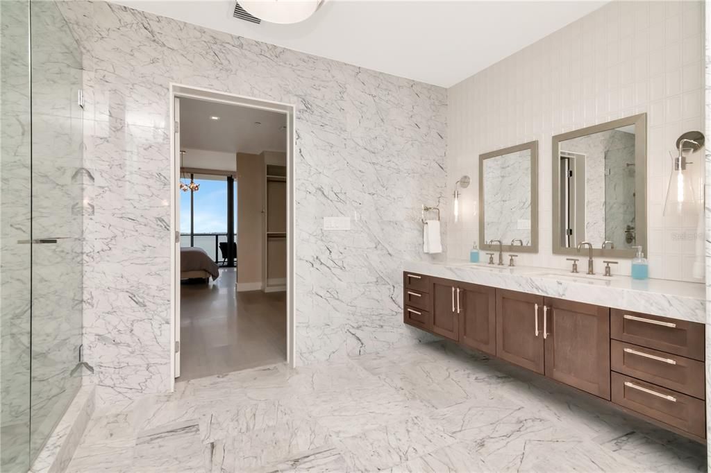 出租: $22,000 (3 贝兹, 3 浴室, 2940 平方英尺)