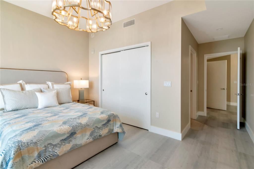 出租: $22,000 (3 贝兹, 3 浴室, 2940 平方英尺)