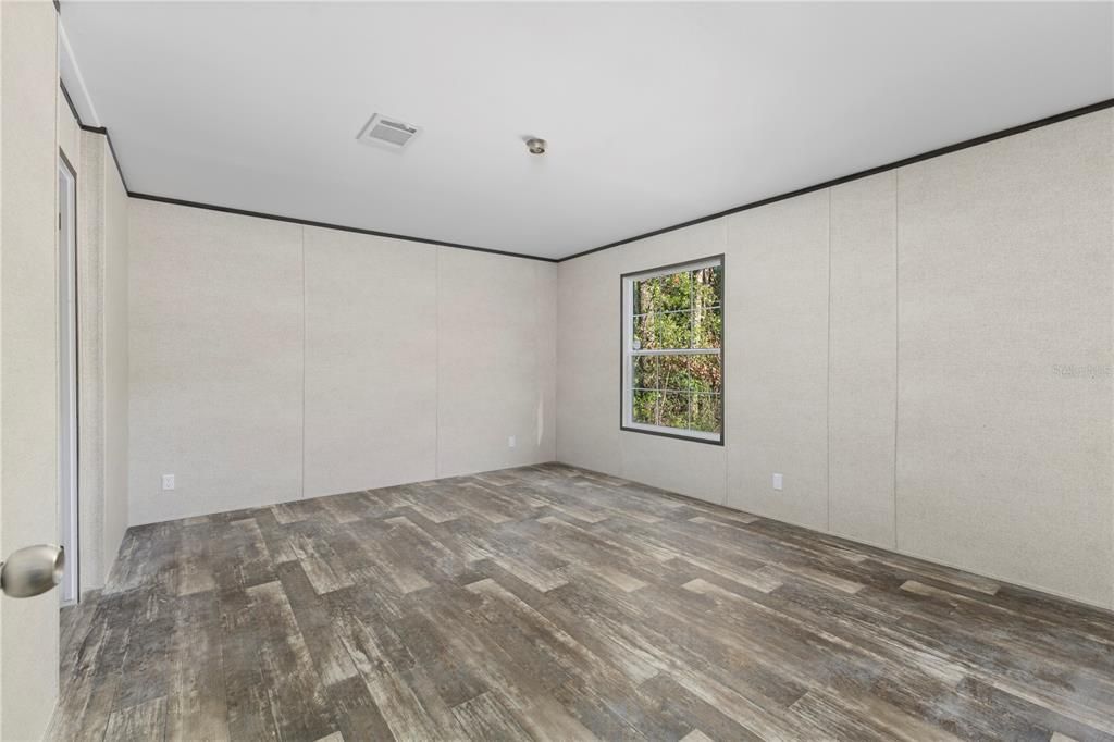 На продажу: $209,000 (4 спален, 2 ванн, 1493 Квадратных фут)