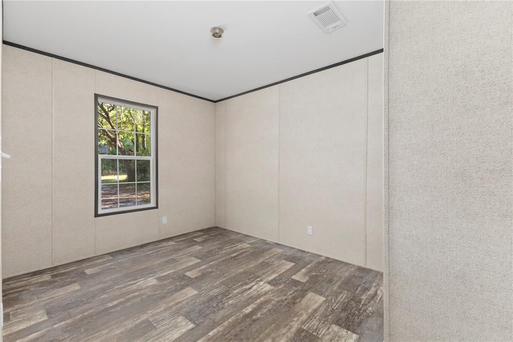 На продажу: $209,000 (4 спален, 2 ванн, 1493 Квадратных фут)